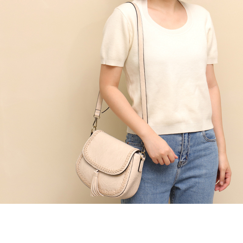 Vintage Women Crossbody Bag with Tassel  